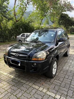 HYUNDAI TUCSON 2.0 MPFI GLS 16V 143CV 2WD GASOLINA 4P AUTOMÁTICO HYUNDAI TUCSON 2.0 MPFI GLS 16V 143CV 2WD GASOLINA 4P AUTOMÁTICO